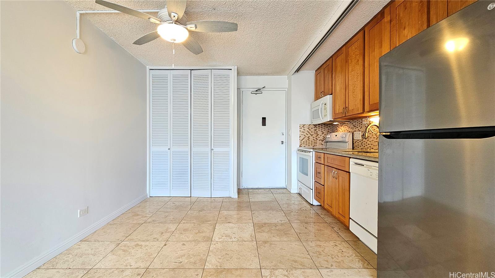 Kapiolani Manor condo # 1616, Honolulu, Hawaii - photo 9 of 22