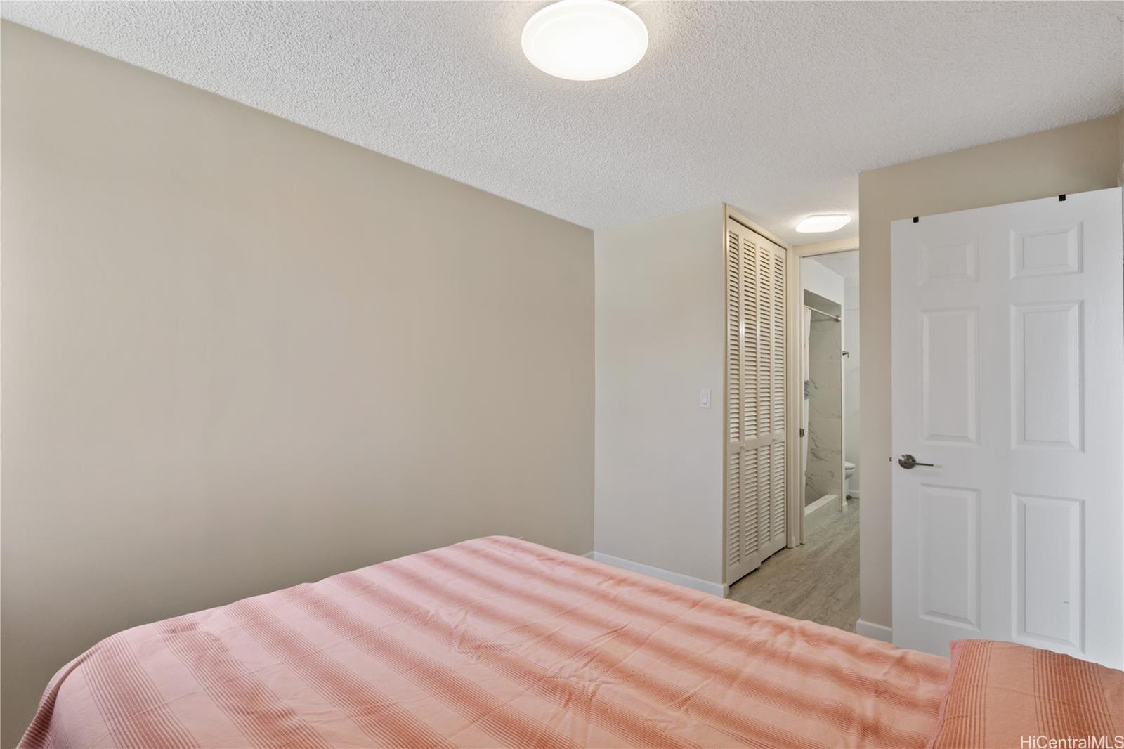 Kapiolani Manor condo # 1904, Honolulu, Hawaii - photo 9 of 20