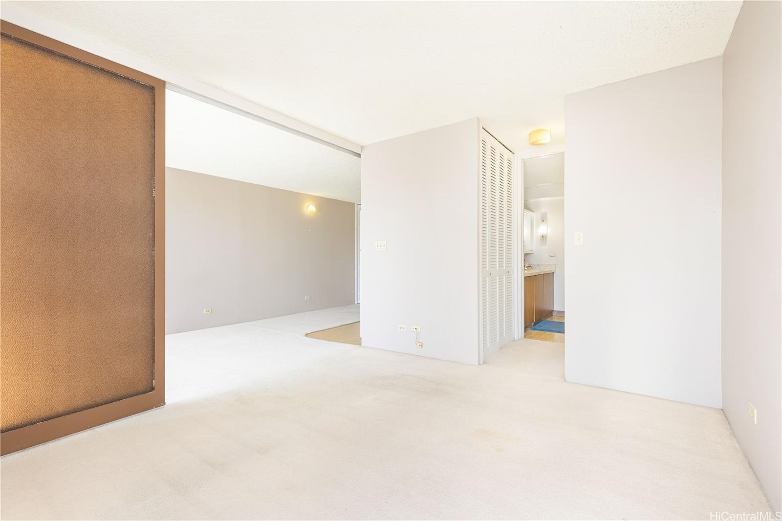 Kapiolani Manor condo # 2114, Honolulu, Hawaii - photo 11 of 23