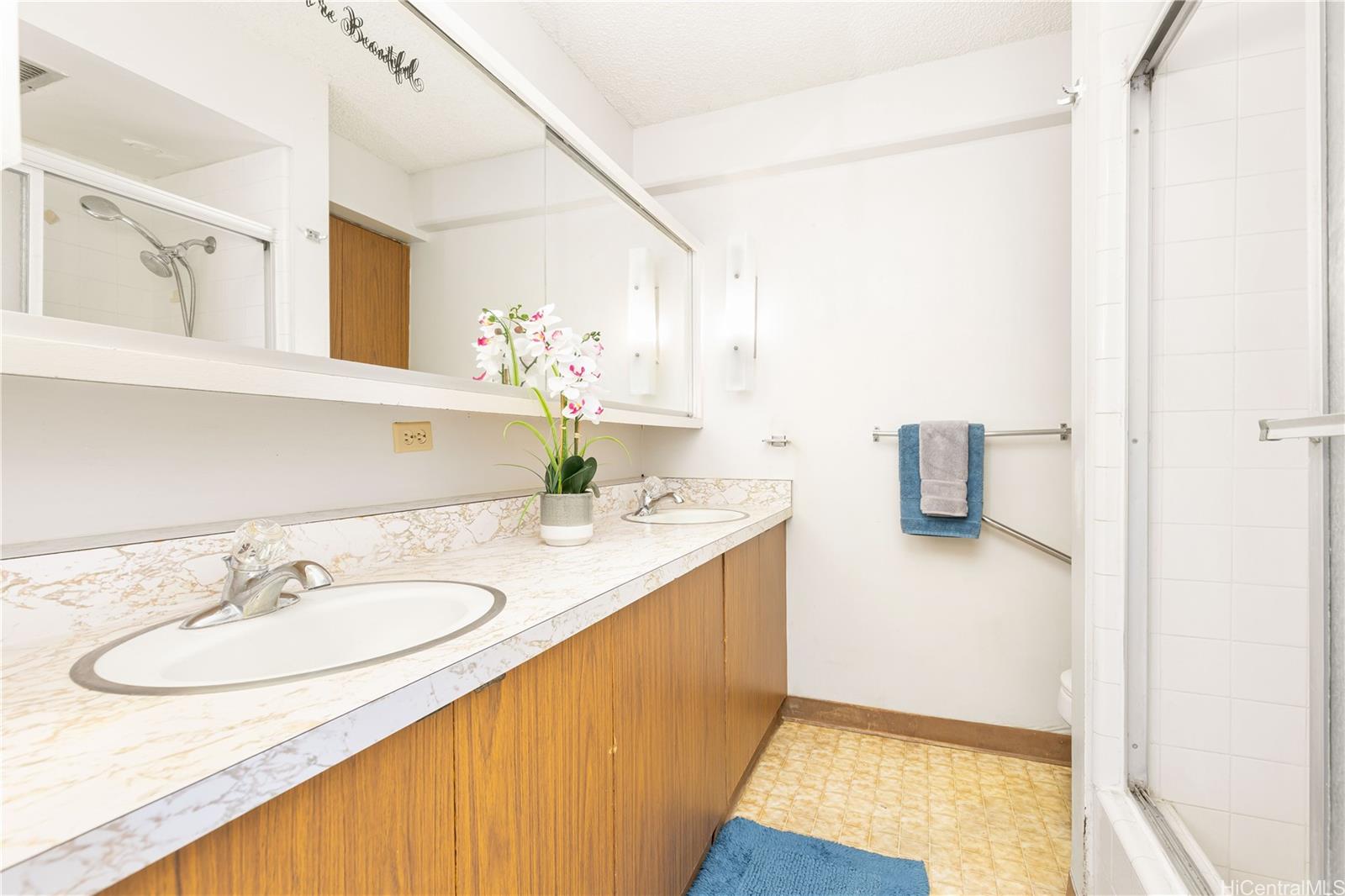 Kapiolani Manor condo # 2114, Honolulu, Hawaii - photo 13 of 23