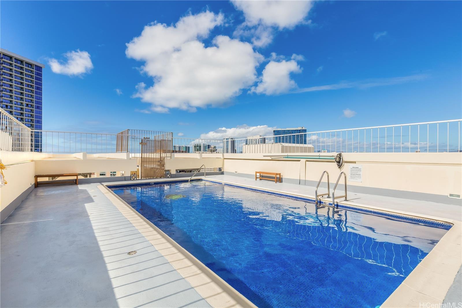 Kapiolani Manor condo # 2114, Honolulu, Hawaii - photo 18 of 23