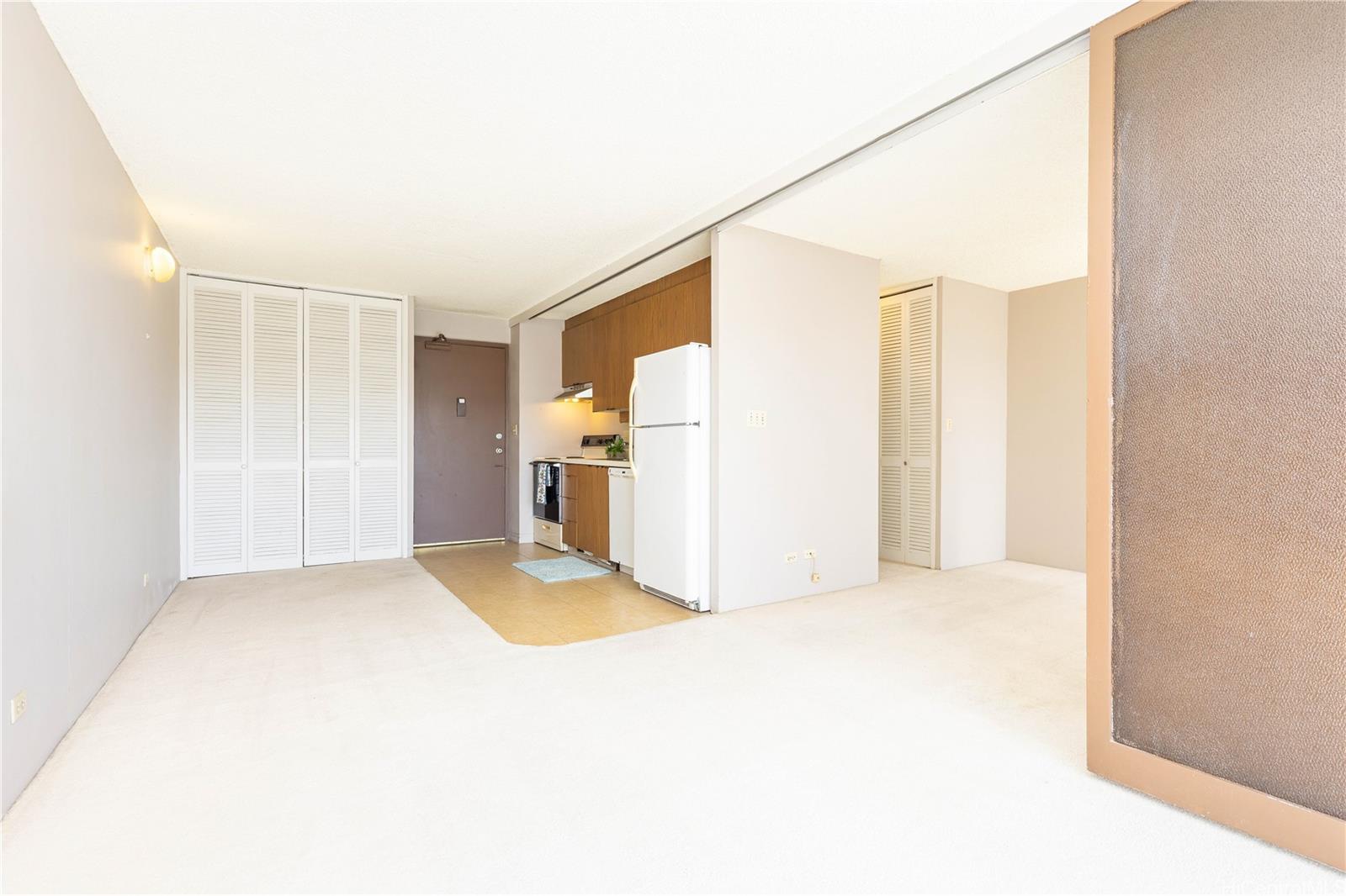 Kapiolani Manor condo # 2114, Honolulu, Hawaii - photo 5 of 23