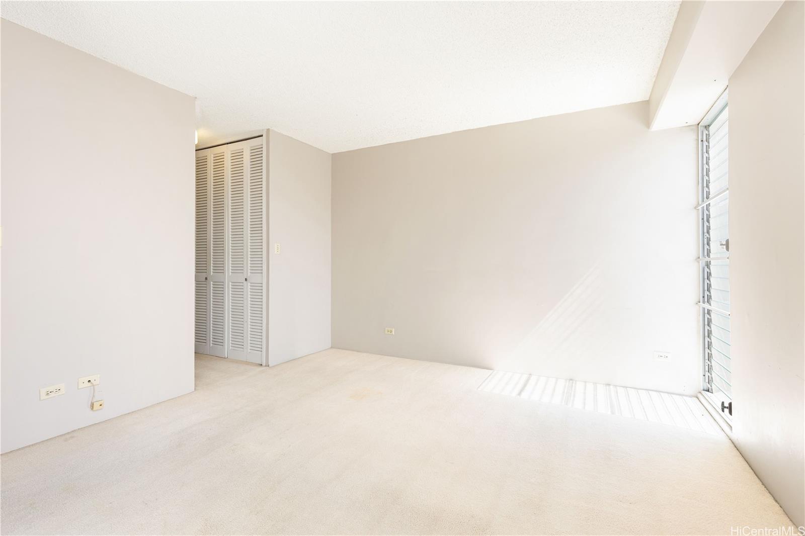 Kapiolani Manor condo # 2114, Honolulu, Hawaii - photo 9 of 23