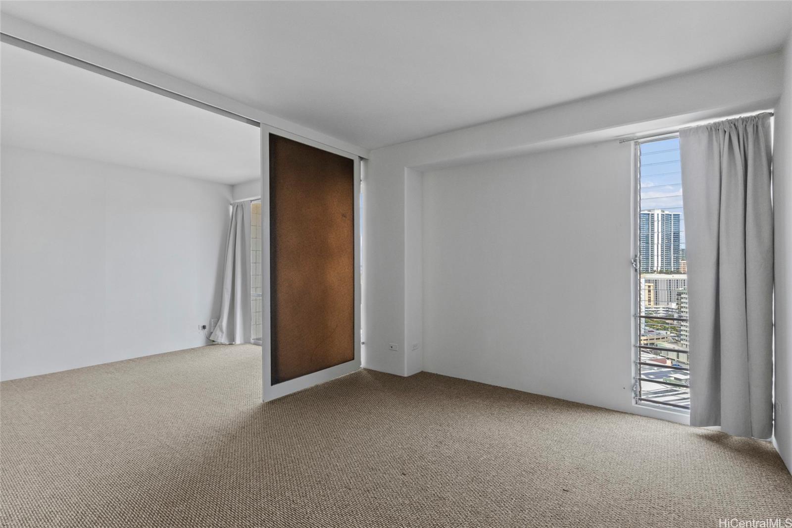 Kapiolani Manor condo # 2115, Honolulu, Hawaii - photo 11 of 22