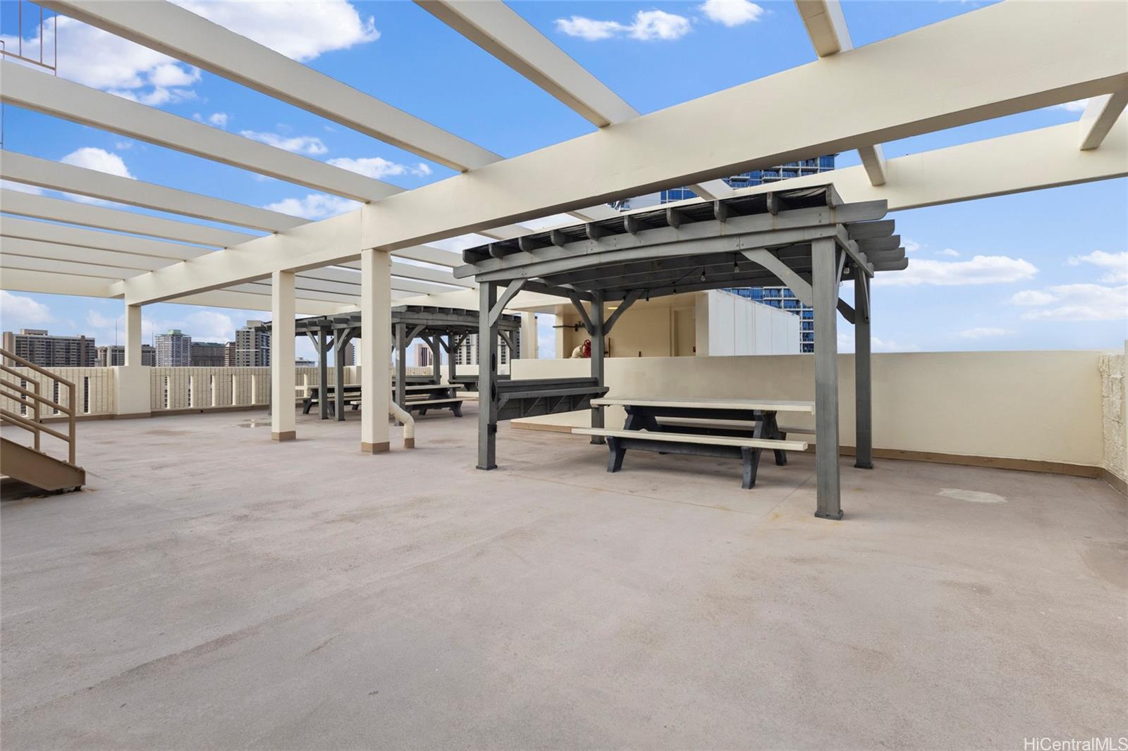 Kapiolani Manor condo # 2115, Honolulu, Hawaii - photo 16 of 22