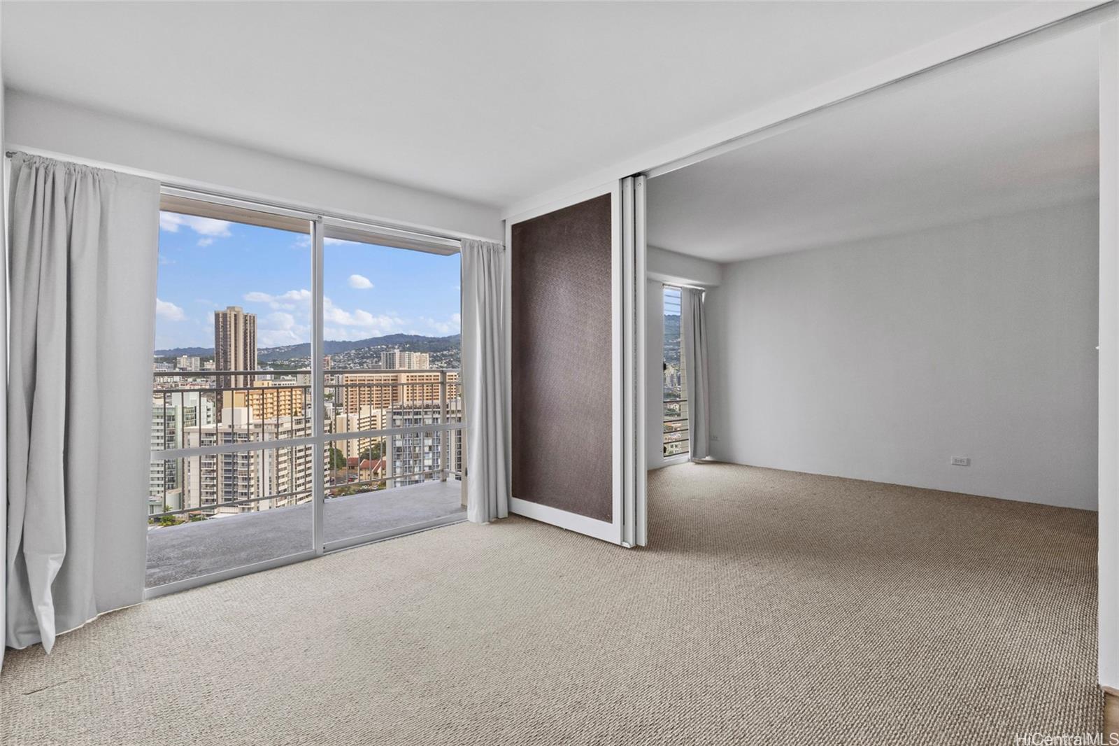 Kapiolani Manor condo # 2115, Honolulu, Hawaii - photo 5 of 22