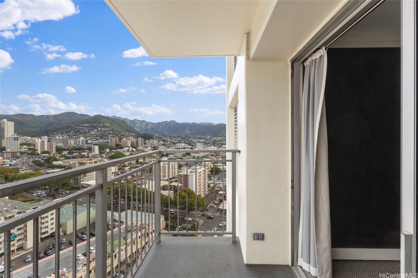 Kapiolani Manor condo # 2115, Honolulu, Hawaii - photo 7 of 22