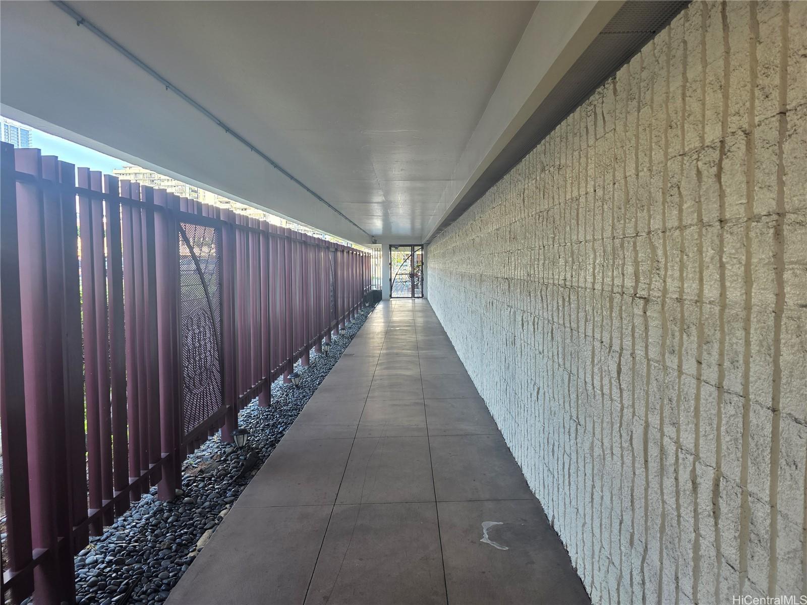 Kapiolani Manor condo # 2204, Honolulu, Hawaii - photo 3 of 14