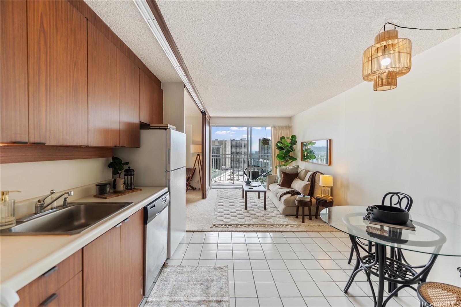 Kapiolani Manor condo # 2610, Honolulu, Hawaii - photo 3 of 23