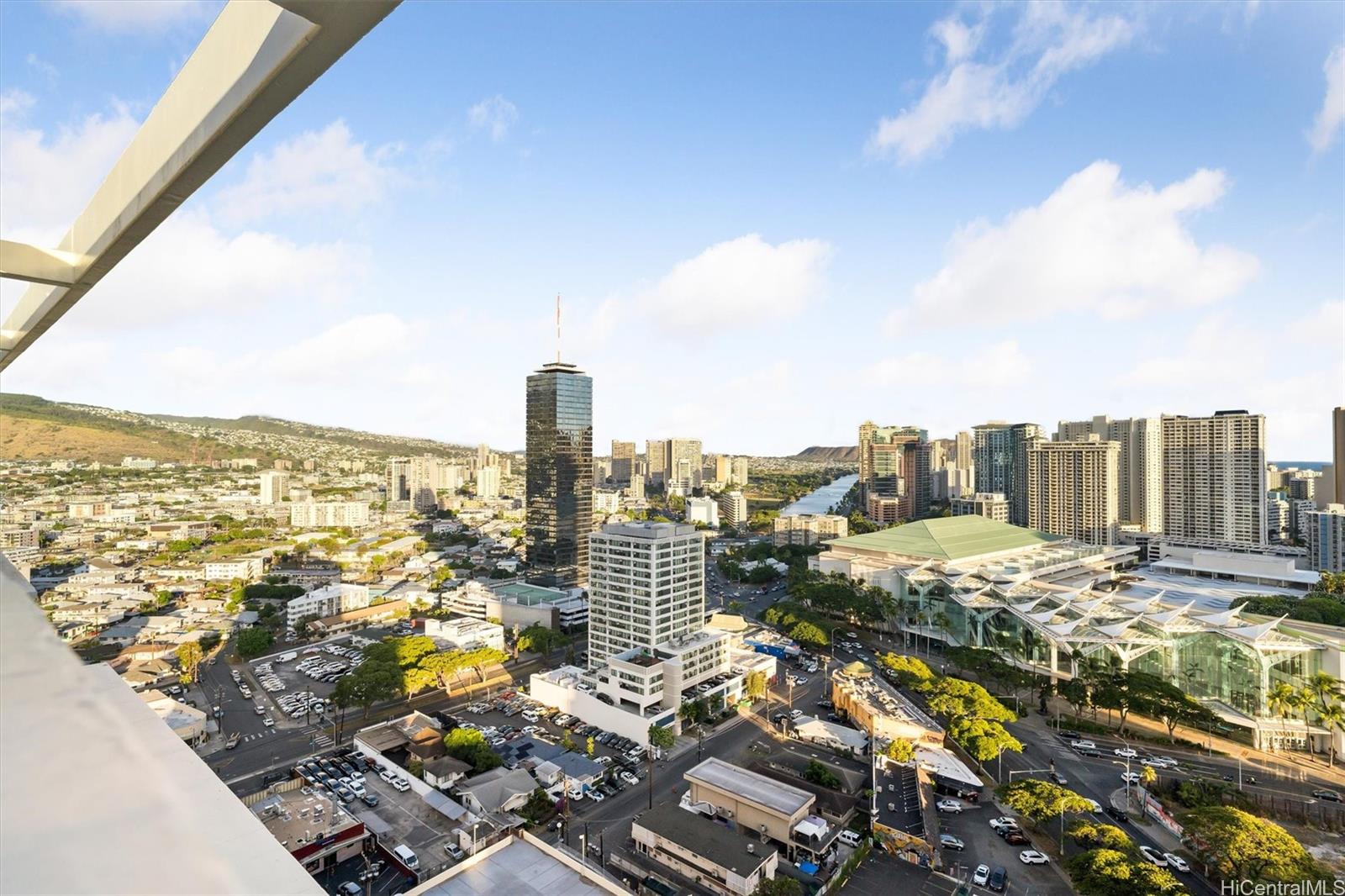 Kapiolani Manor condo # 404, Honolulu, Hawaii - photo 11 of 12