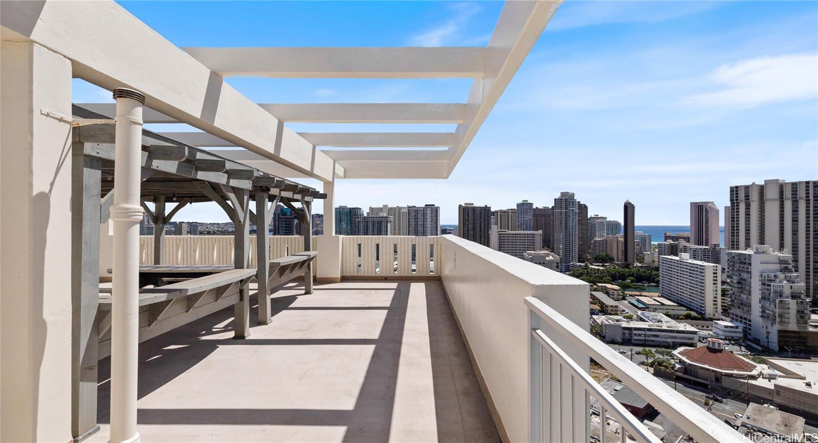 Kapiolani Manor condo # 406, Honolulu, Hawaii - photo 14 of 20