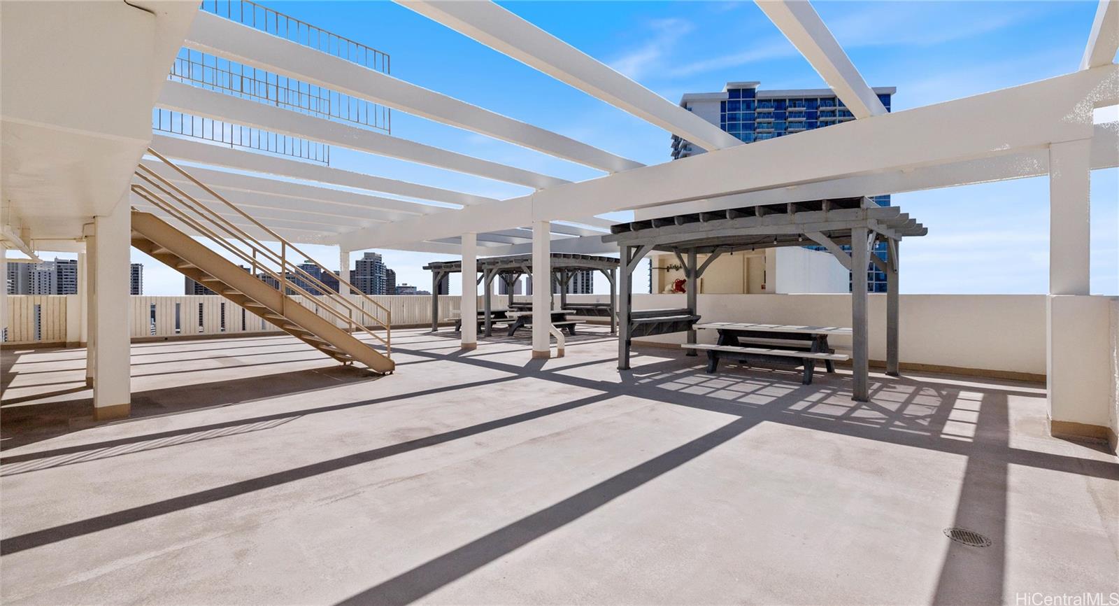 Kapiolani Manor condo # 406, Honolulu, Hawaii - photo 16 of 20