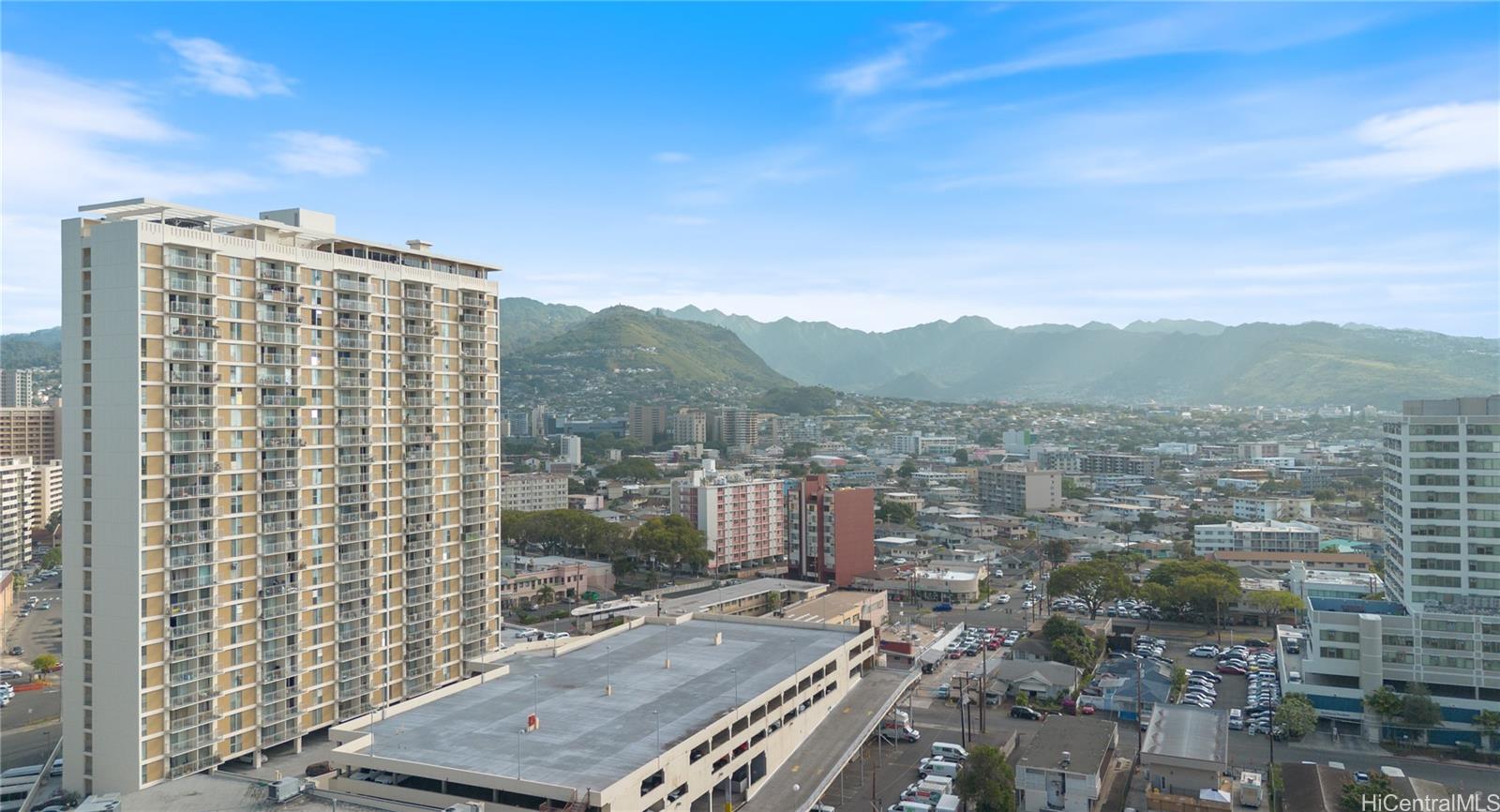 Kapiolani Manor condo # 406, Honolulu, Hawaii - photo 17 of 20