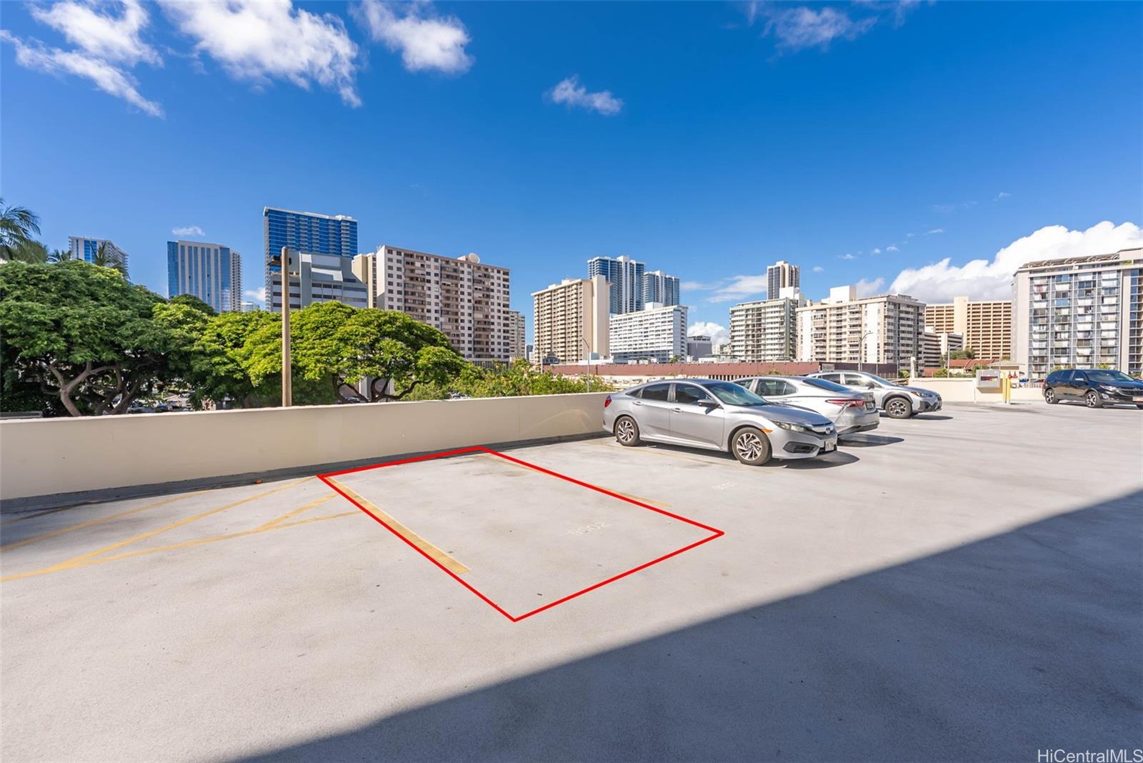 Kapiolani Manor condo # 703, Honolulu, Hawaii - photo 15 of 20