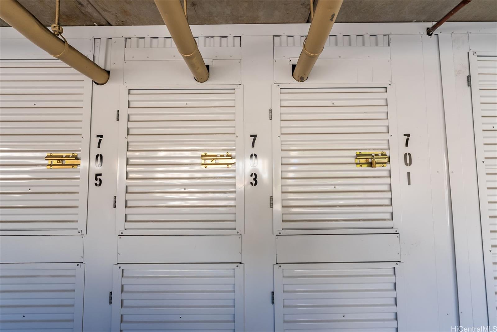 Kapiolani Manor condo # 703, Honolulu, Hawaii - photo 17 of 20