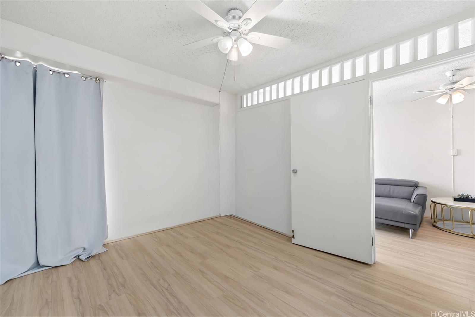 Kapiolani Manor condo # 703, Honolulu, Hawaii - photo 9 of 20