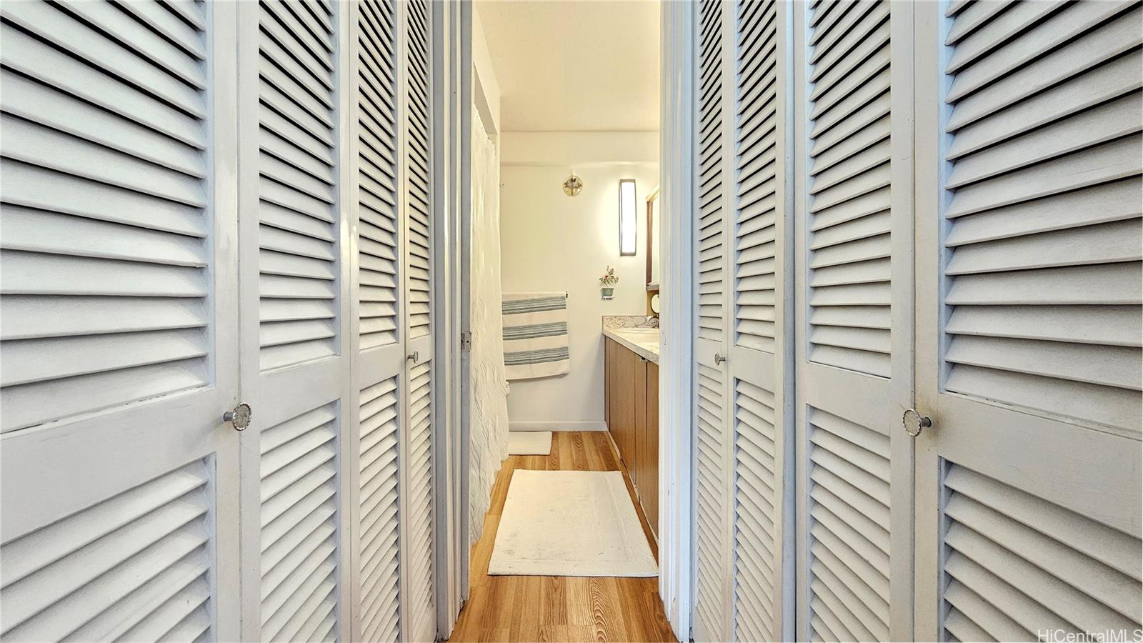 Kapiolani Manor condo # 705, Honolulu, Hawaii - photo 12 of 20