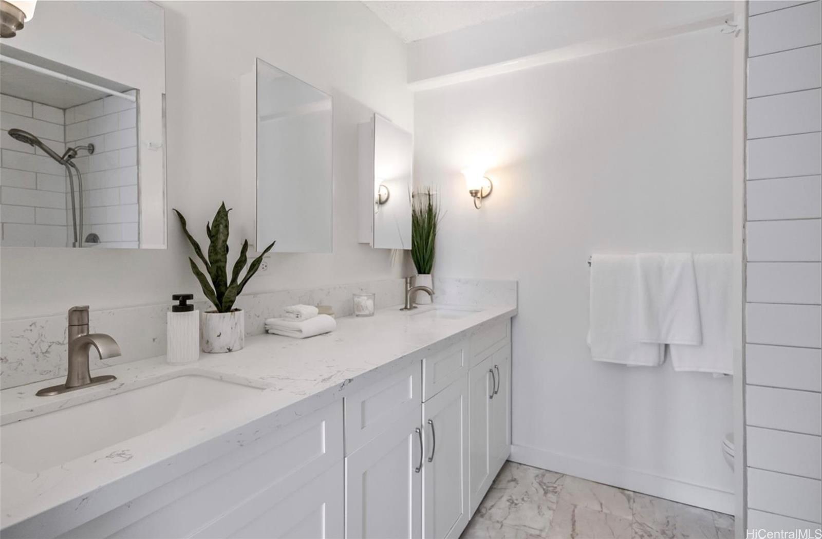 Kapiolani Manor condo # 812, Honolulu, Hawaii - photo 19 of 25