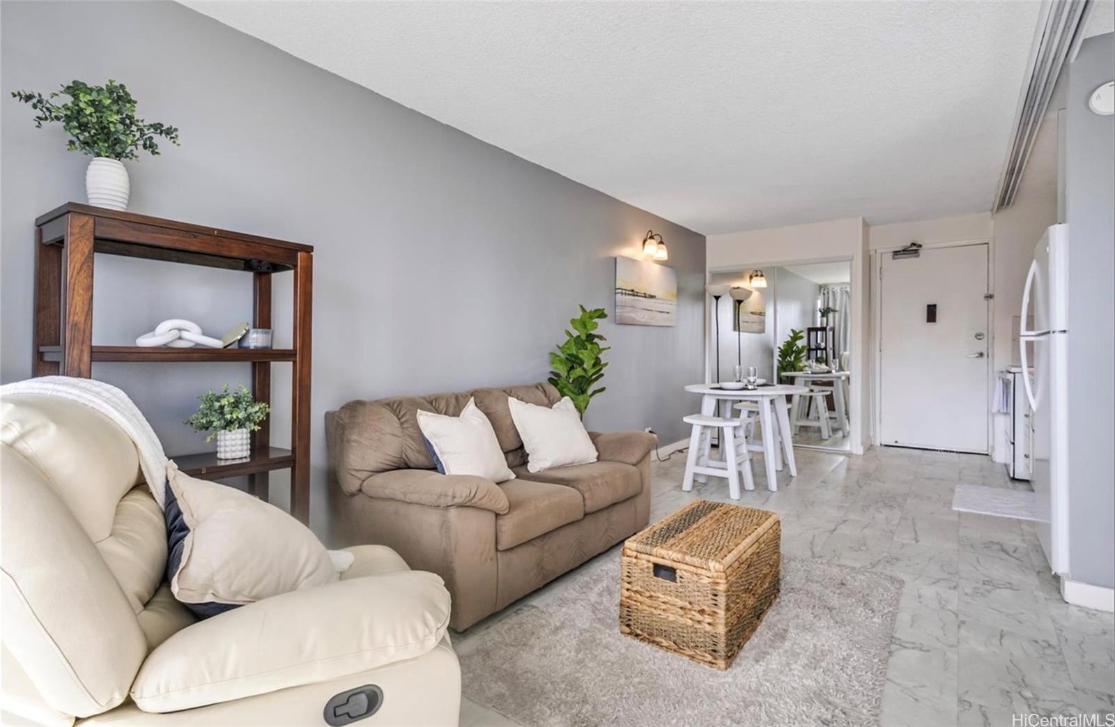 Kapiolani Manor condo # 812, Honolulu, Hawaii - photo 8 of 25