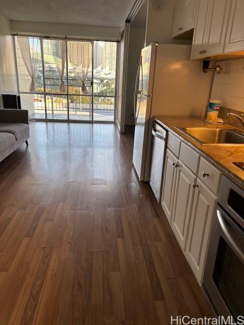 Kapiolani Manor condo # 909, Honolulu, Hawaii - photo 2 of 9