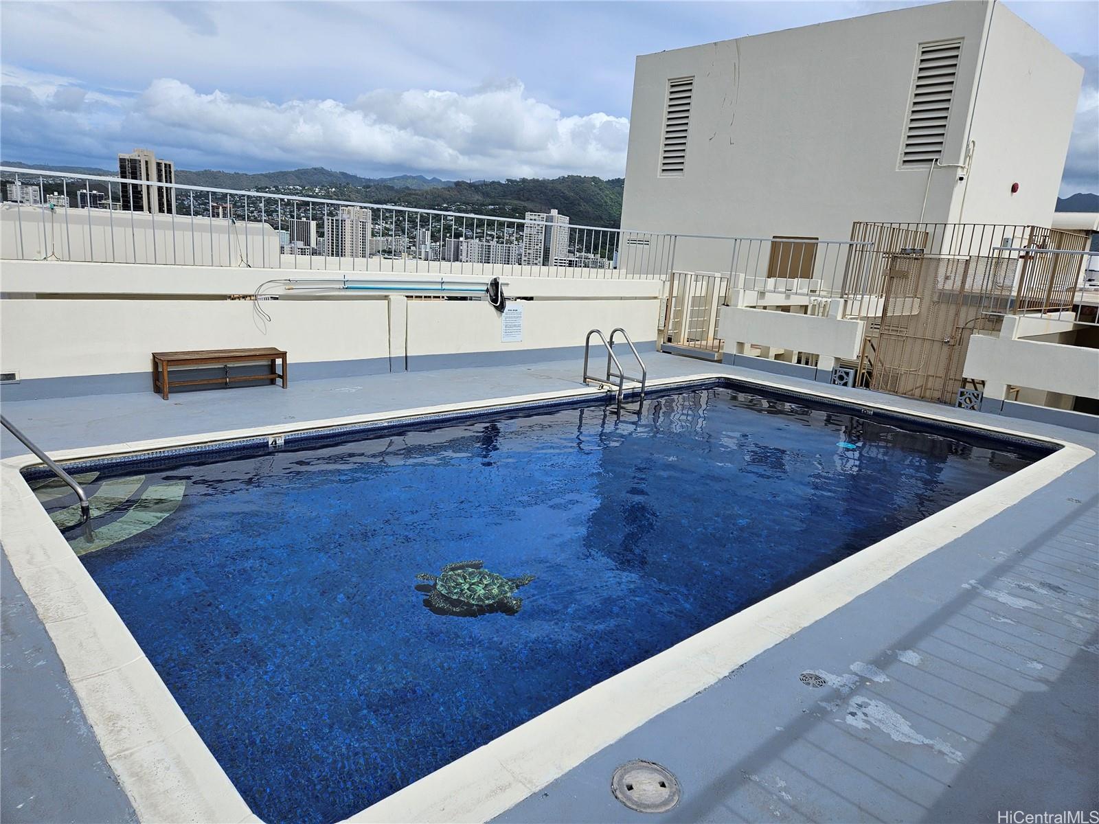 Kapiolani Manor condo # 915, Honolulu, Hawaii - photo 11 of 15