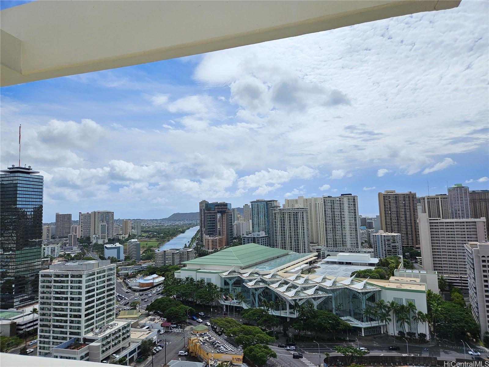 Kapiolani Manor condo # 915, Honolulu, Hawaii - photo 15 of 15