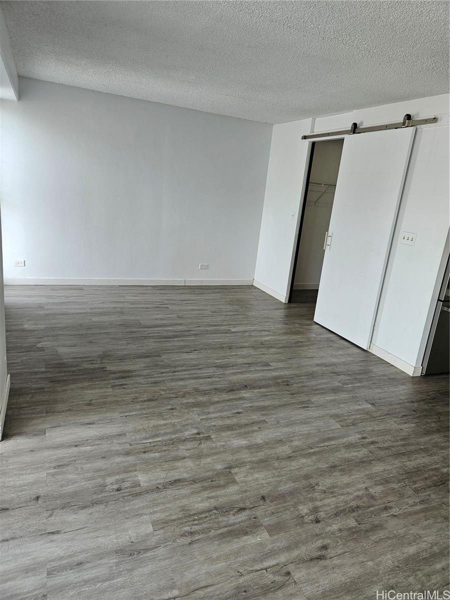 Kapiolani Manor condo # 915, Honolulu, Hawaii - photo 3 of 15