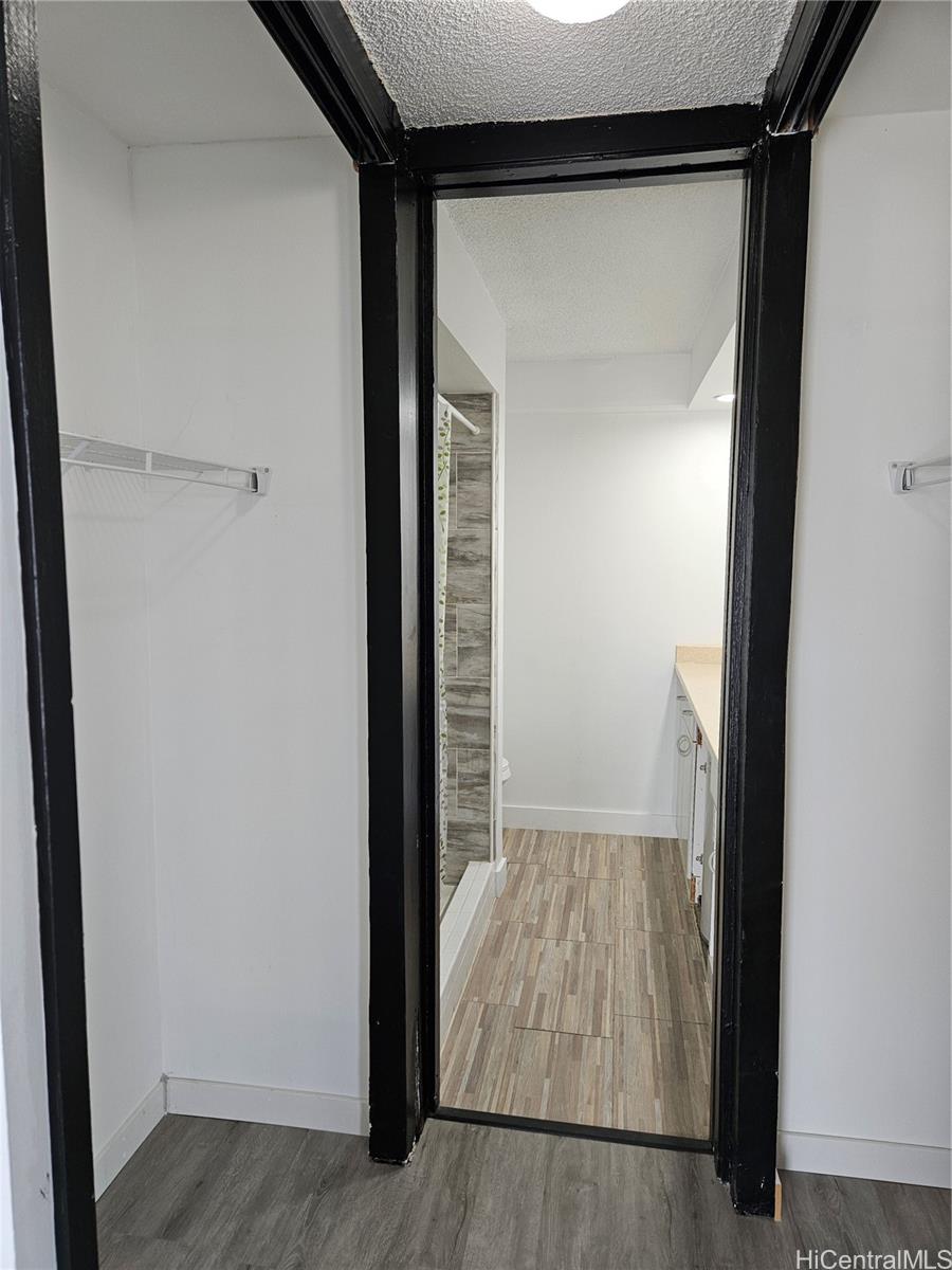 Kapiolani Manor condo # 915, Honolulu, Hawaii - photo 4 of 15