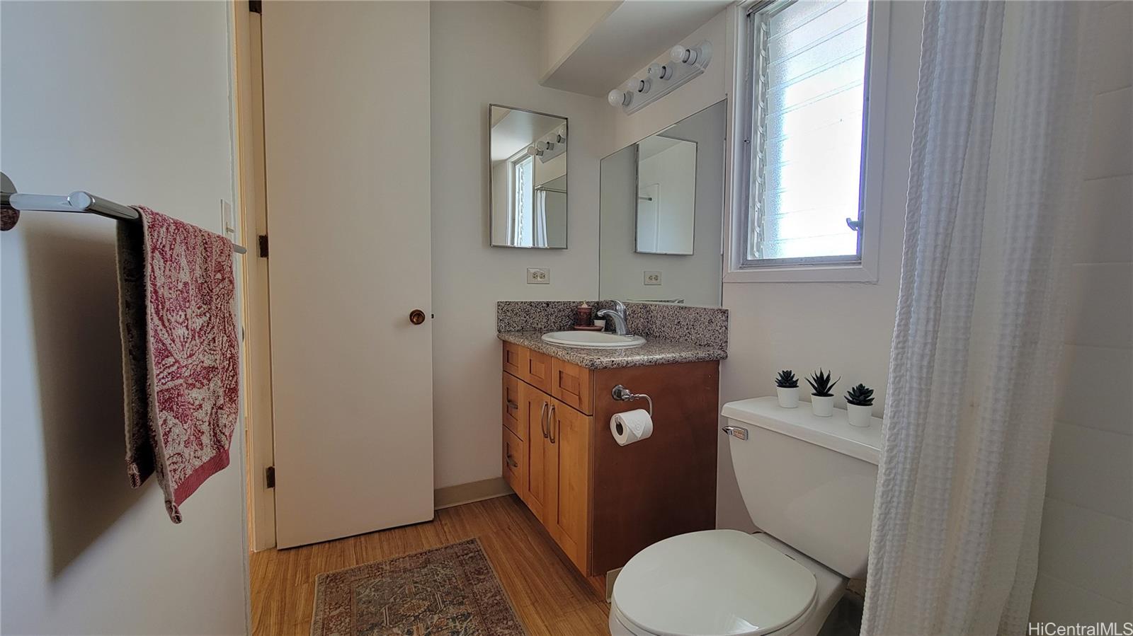 1658 Liholiho St Honolulu - Rental - photo 6 of 10