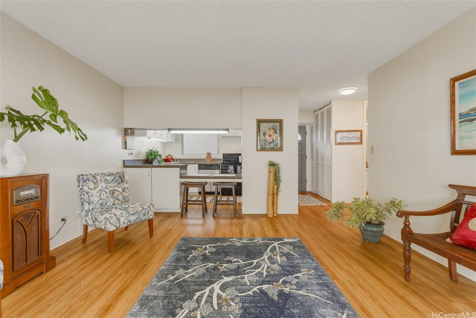 Kealoha Arms condo # 305, Honolulu, Hawaii - photo 5 of 18