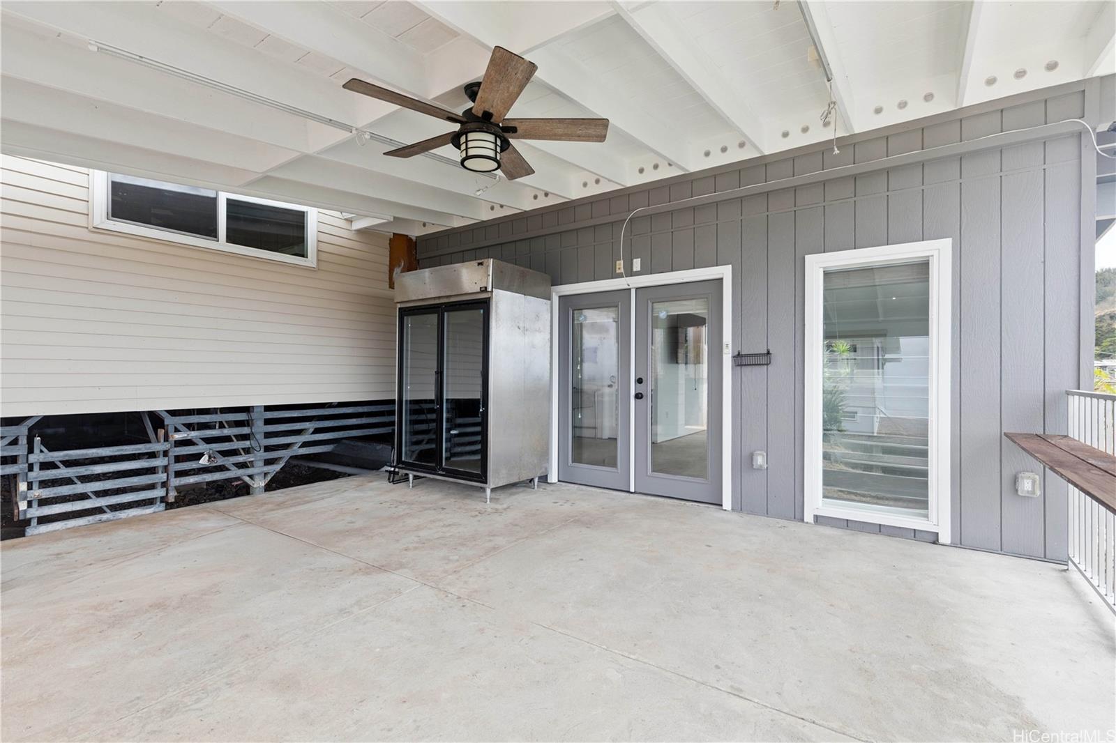 1661  Hakuaina Place Moanalua Gardens, Honolulu home - photo 11 of 25