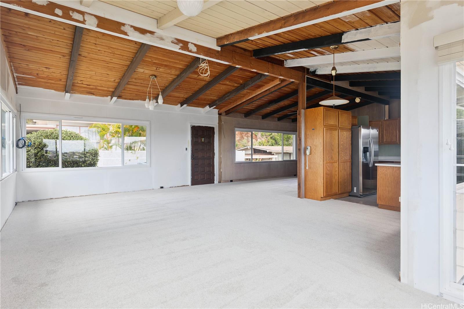 1661  Hakuaina Place Moanalua Gardens, Honolulu home - photo 22 of 25