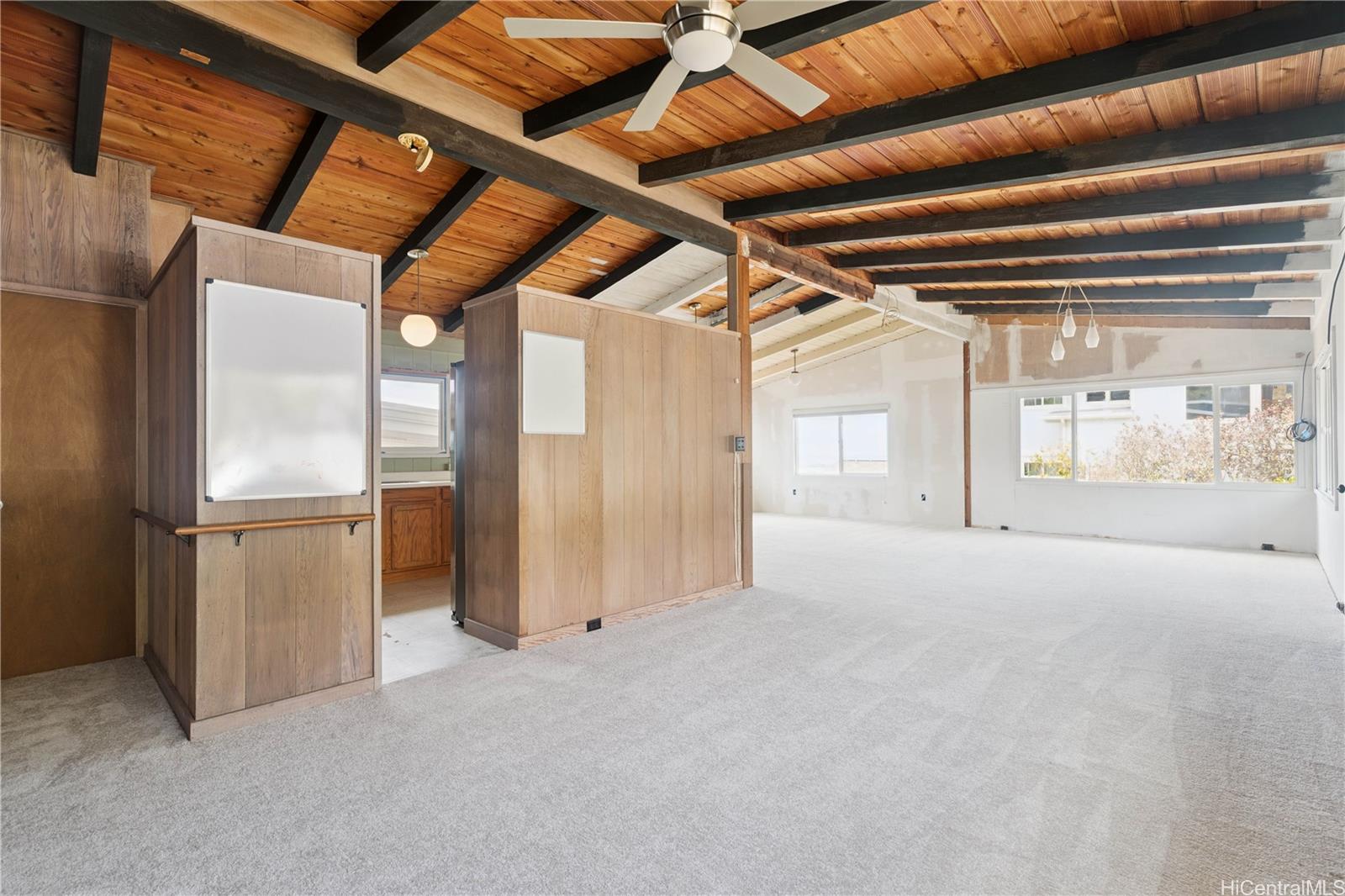 1661  Hakuaina Place Moanalua Gardens, Honolulu home - photo 23 of 25