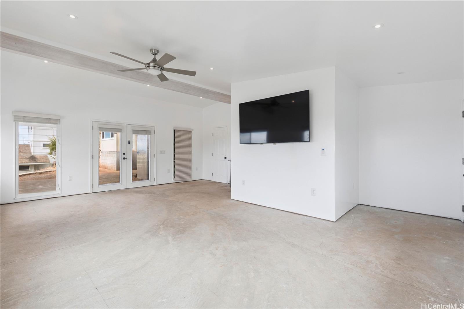 1661  Hakuaina Place Moanalua Gardens, Honolulu home - photo 6 of 25