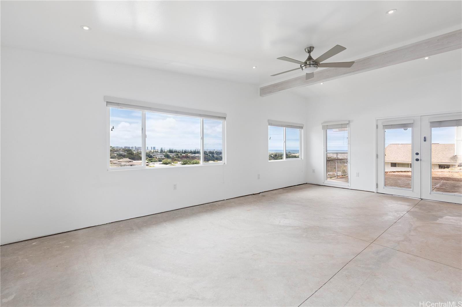 1661  Hakuaina Place Moanalua Gardens, Honolulu home - photo 8 of 25