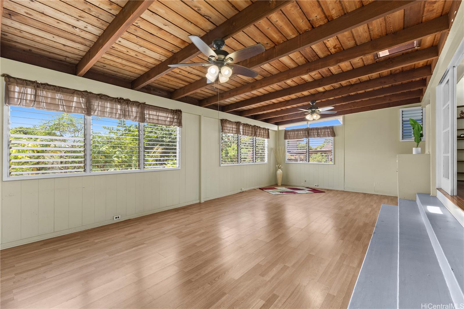 1666 A  Walea Street Wahiawa Heights, Central home - photo 2 of 24