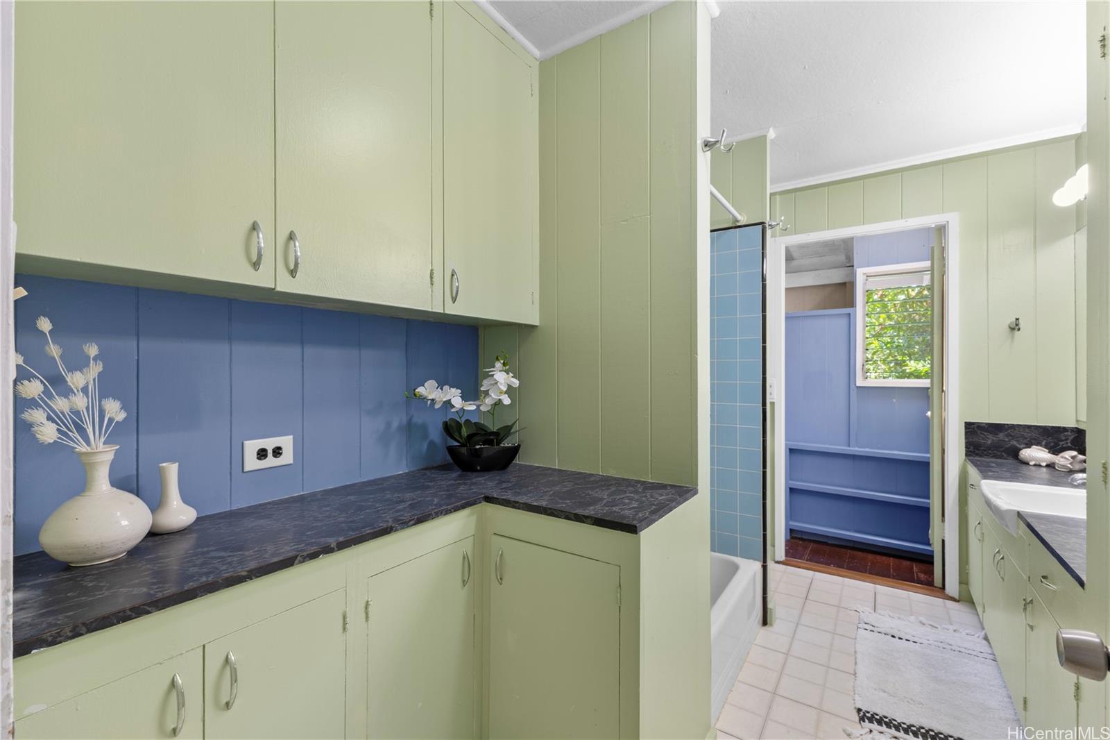 1666 A  Walea Street Wahiawa Heights, Central home - photo 13 of 24