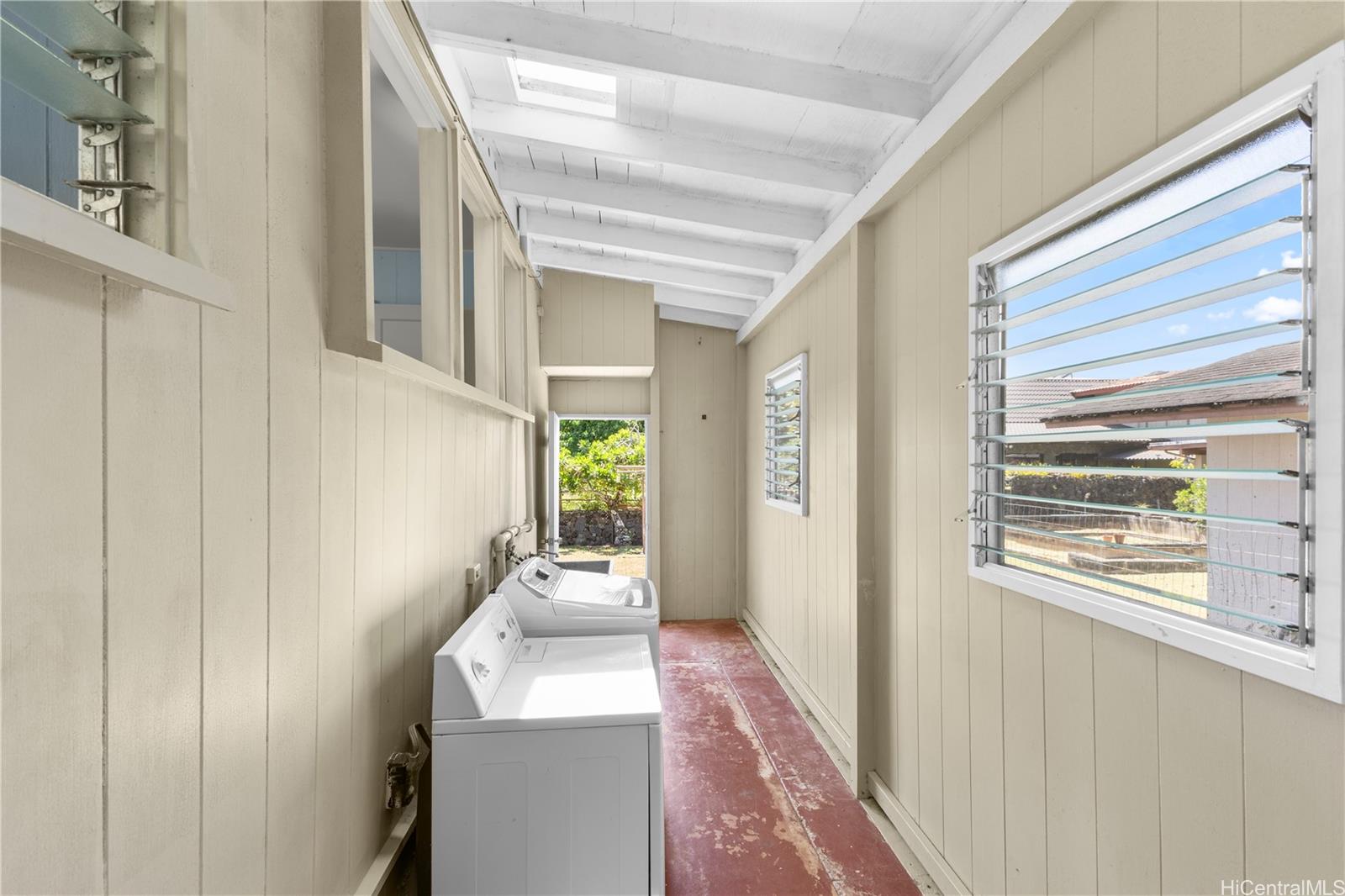 1666 A  Walea Street Wahiawa Heights, Central home - photo 16 of 24