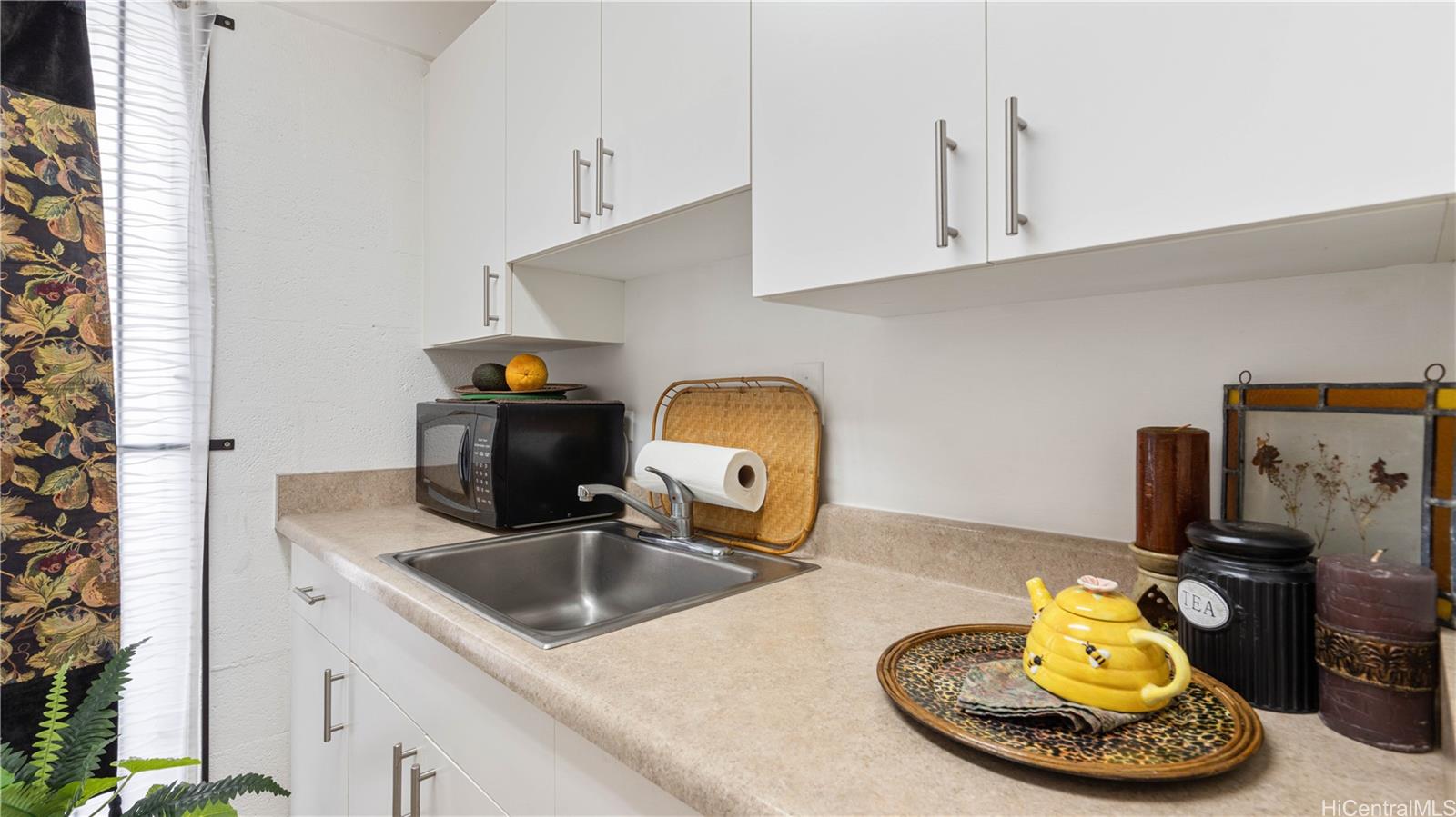 Kalakaua Sands condo # 902, Honolulu, Hawaii - photo 11 of 15