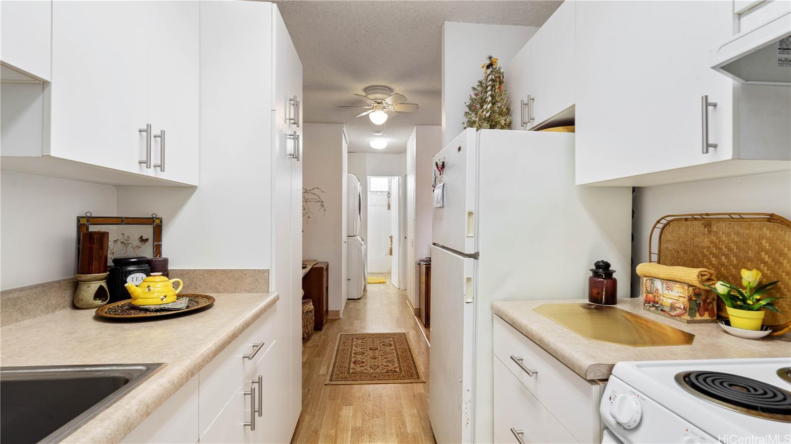 Kalakaua Sands condo # 902, Honolulu, Hawaii - photo 12 of 15