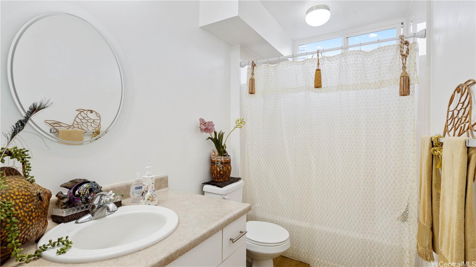 Kalakaua Sands condo # 902, Honolulu, Hawaii - photo 7 of 15