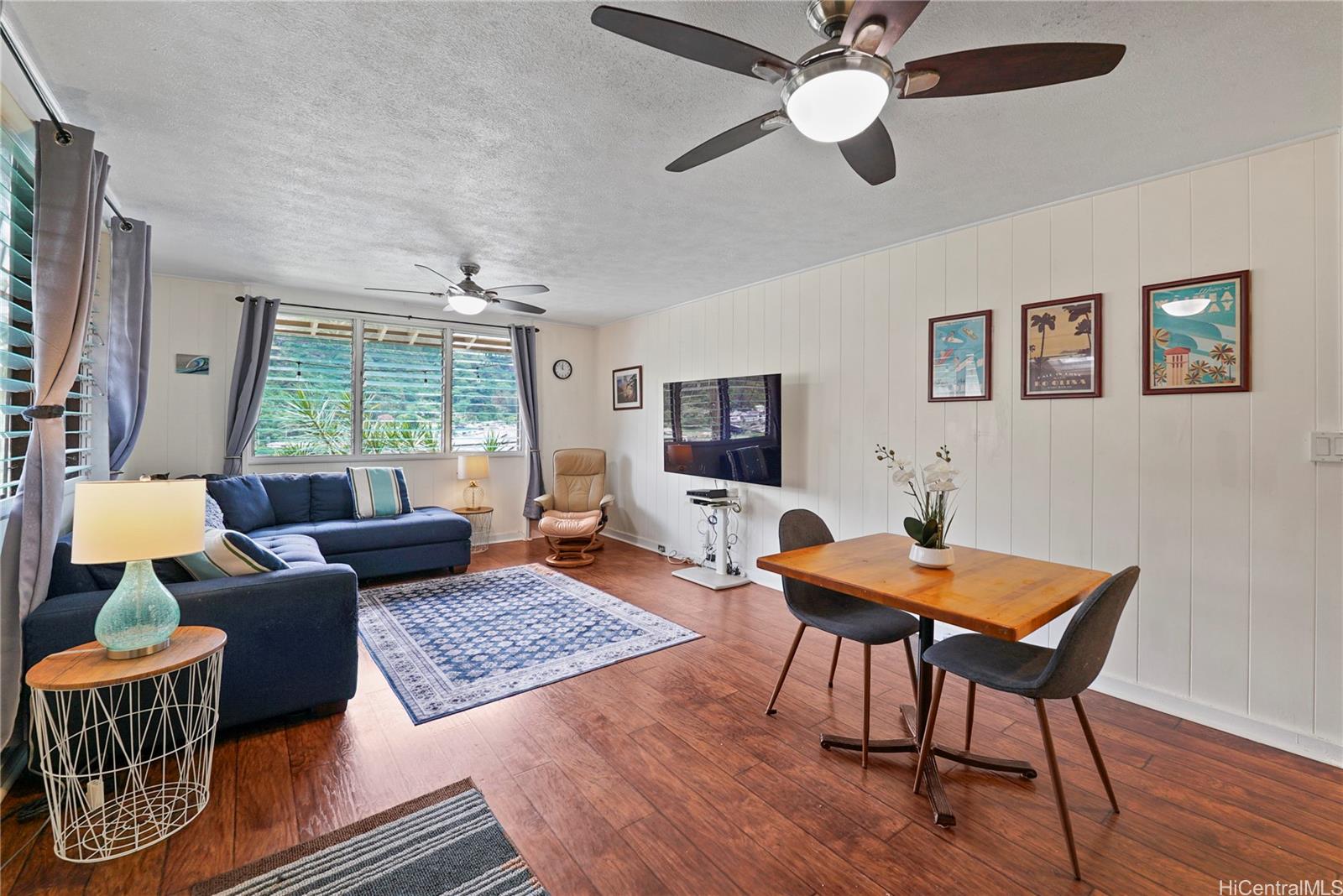 1671  Mahani Loop Kalihi Valley, Honolulu home - photo 2 of 24