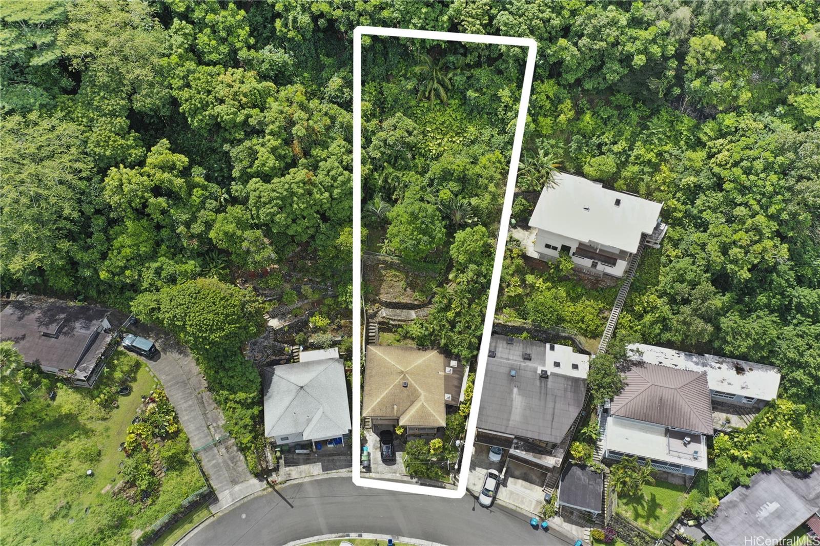1671  Mahani Loop Kalihi Valley, Honolulu home - photo 20 of 24