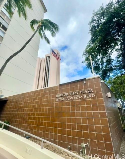 Harbor View Plaza condo # 1007, Honolulu, Hawaii - photo 2 of 23