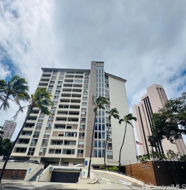 Harbor View Plaza condo # 1007, Honolulu, Hawaii - photo 3 of 23