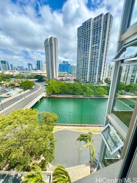 Harbor View Plaza condo # 1007, Honolulu, Hawaii - photo 9 of 23