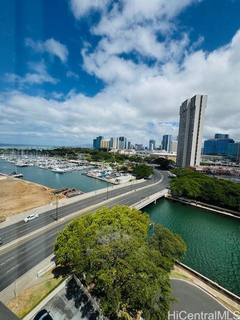 Harbor View Plaza condo # 1007, Honolulu, Hawaii - photo 10 of 23