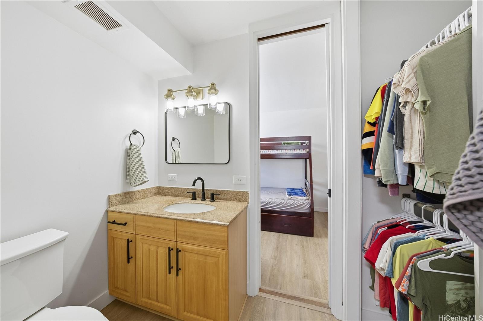 Harbor View Plaza condo # 107, Honolulu, Hawaii - photo 13 of 19