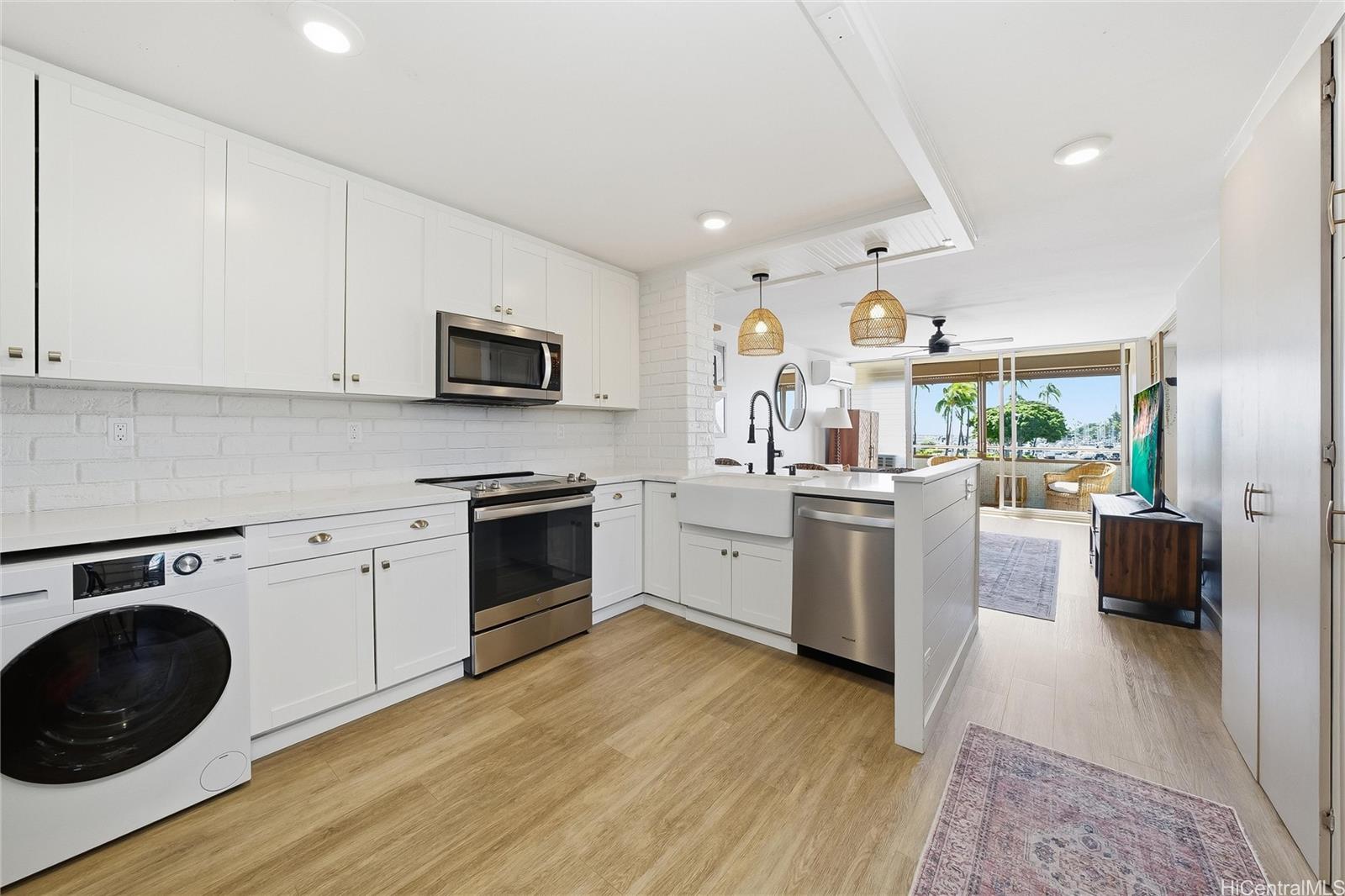 Harbor View Plaza condo # 107, Honolulu, Hawaii - photo 3 of 19