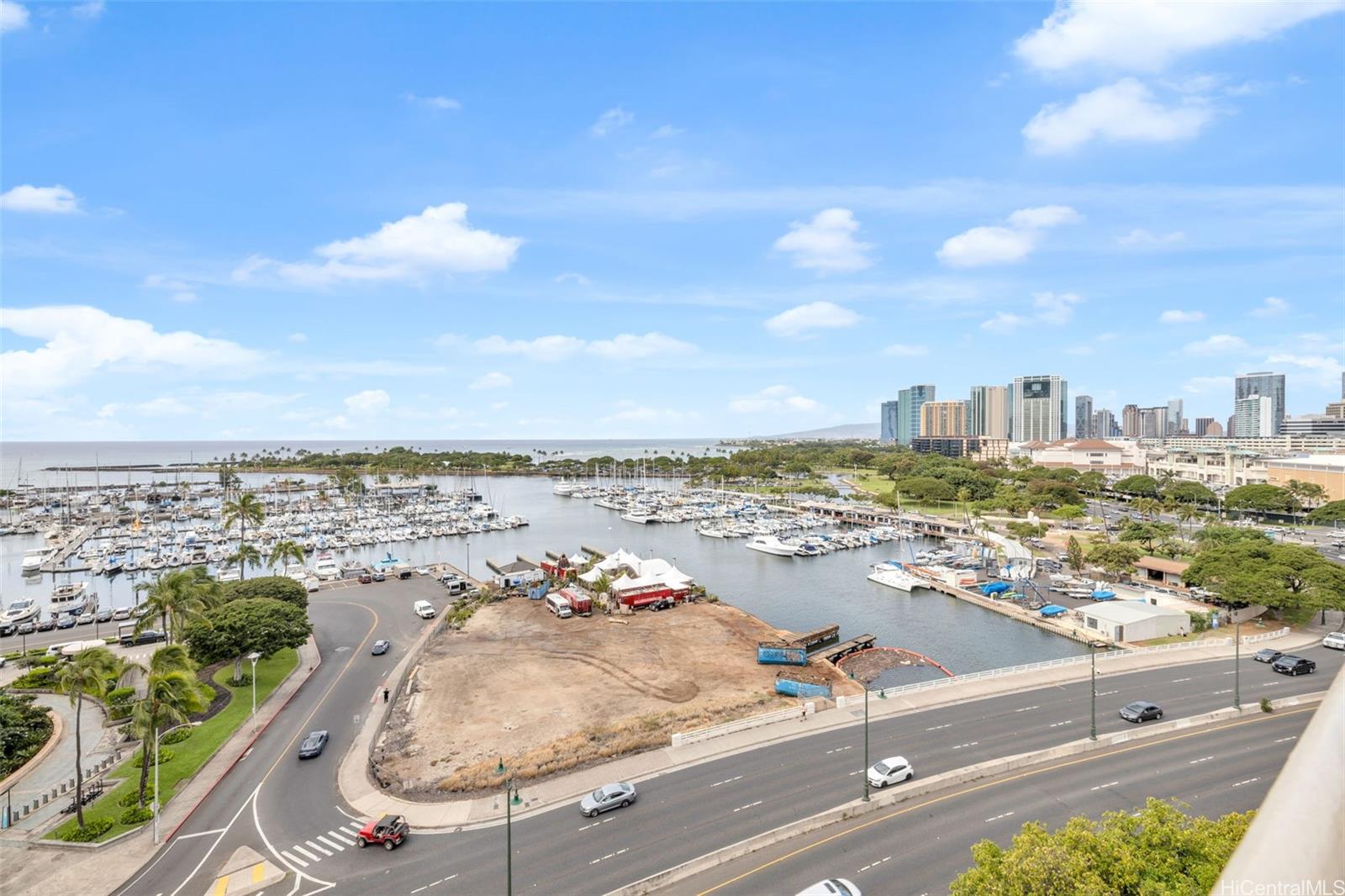 Harbor View Plaza condo # 1107, Honolulu, Hawaii - photo 4 of 22